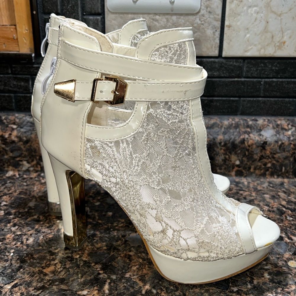 LAFER  white and gold high heel platform shoes size 37
